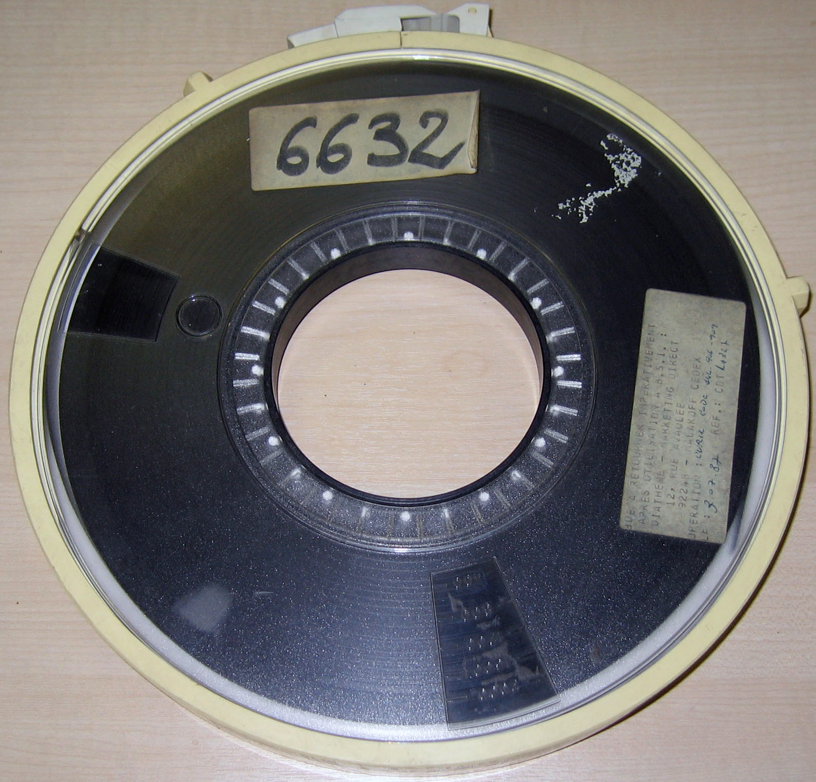 _10 1⁄2-inch (270 mm) diameter reel of 9-track tape [Source: Wikipedia](https://commons.wikimedia.org/wiki/File:Largetape.jpg)_